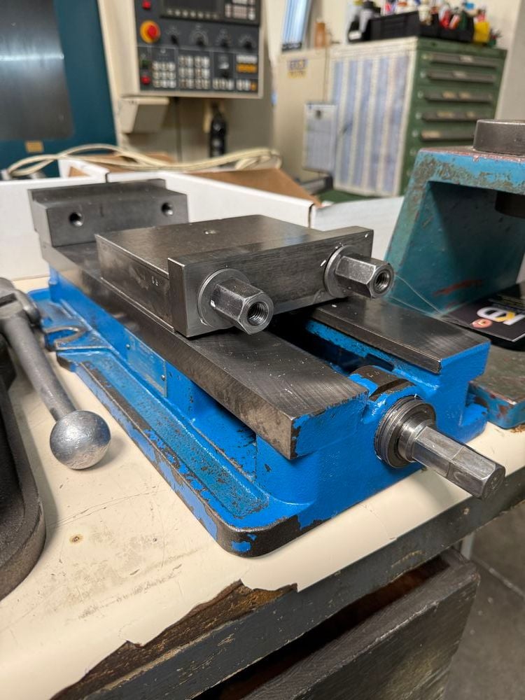 Several lots of Kurt D688 6" Vises