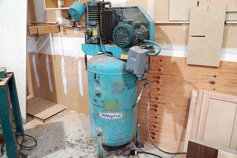 Dresser 5000 Series, 5HP Piston Style Air Compressor