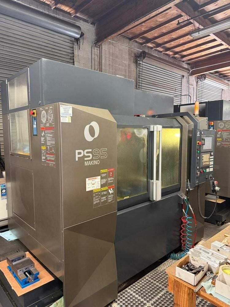 2014 Makino PS95, CNC Vertical Machining Center