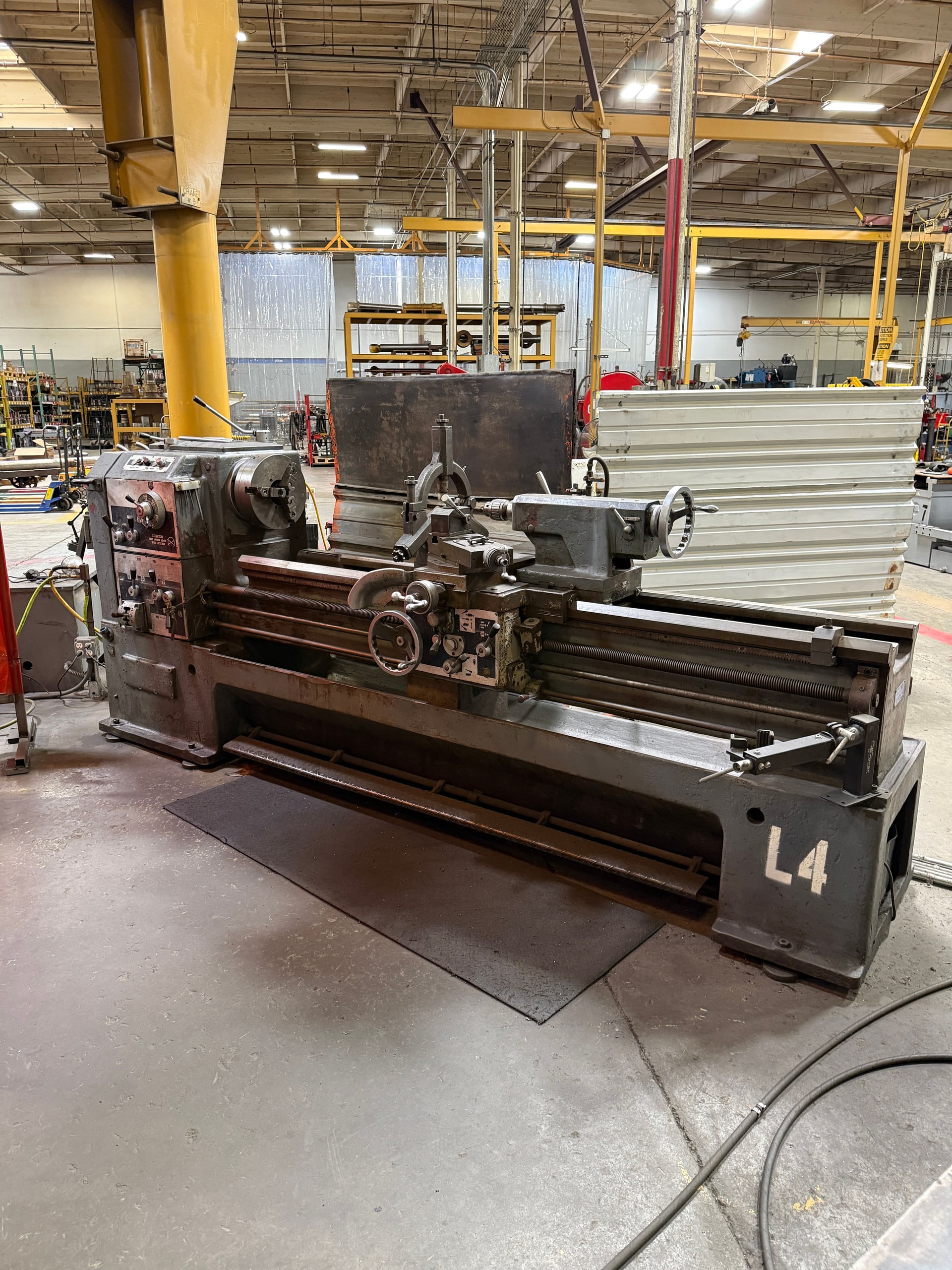 Ta Sing Model 2180 Heavy-Duty Sliding-Gap Engine Lathe