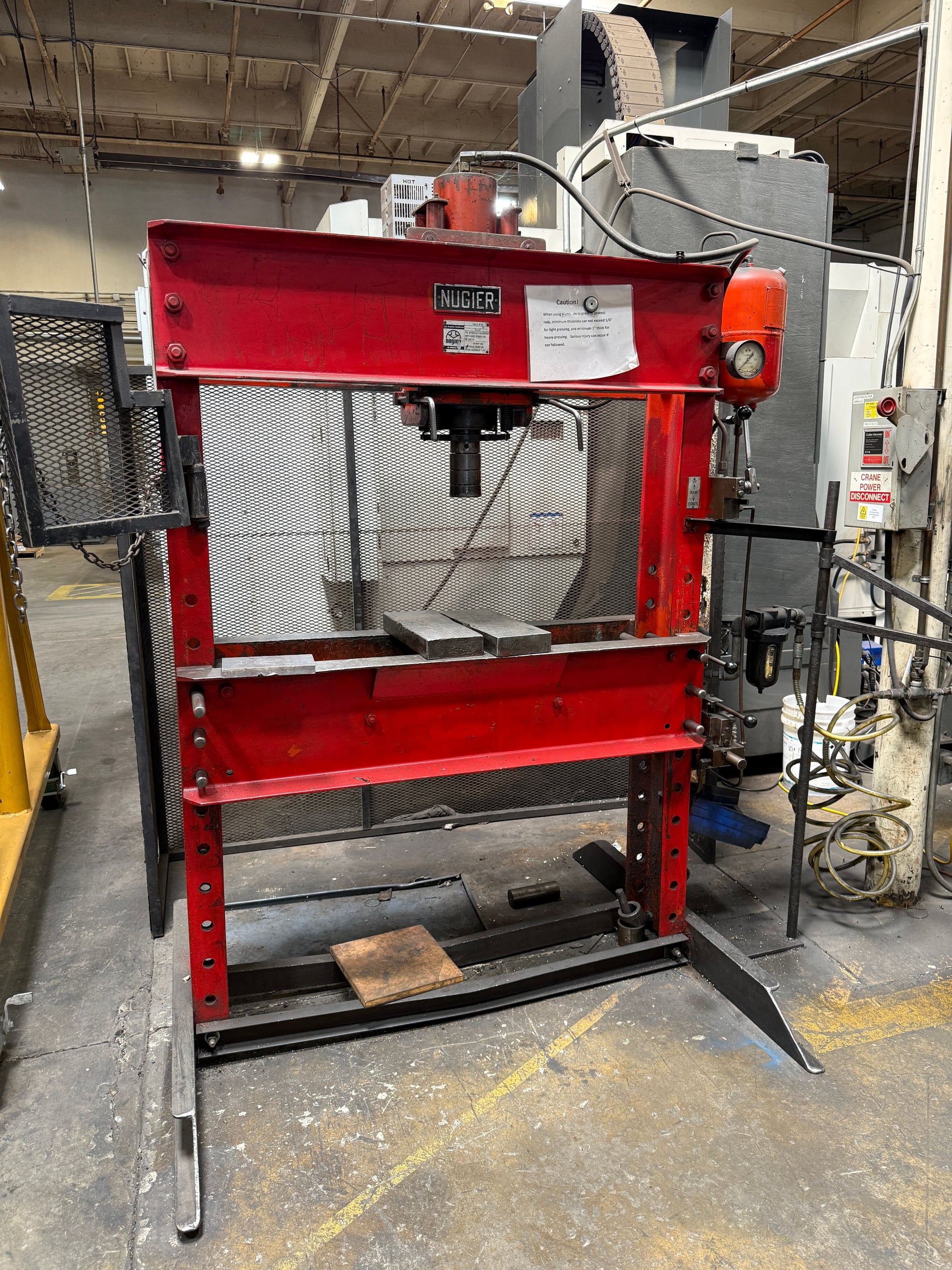 Nugler 40 Ton Air Over Hydraulic Press